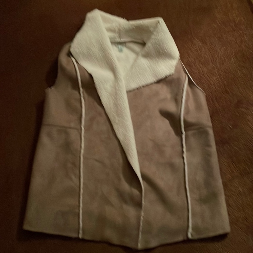 Beautiful vest like new